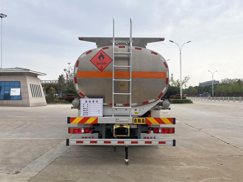 油罐車，運(yùn)油車，油罐車價(jià)格，楚勝汽車集團(tuán)
